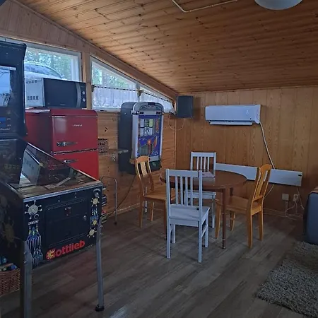 Moekki Ja Rantasauna Saimaan Rannalla *