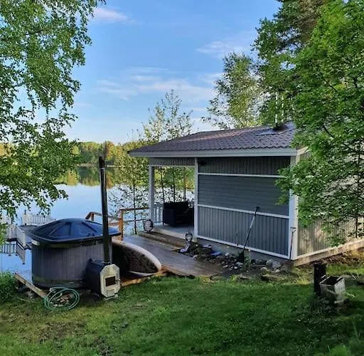 Moekki Ja Rantasauna Saimaan Rannalla * Taipalsaari