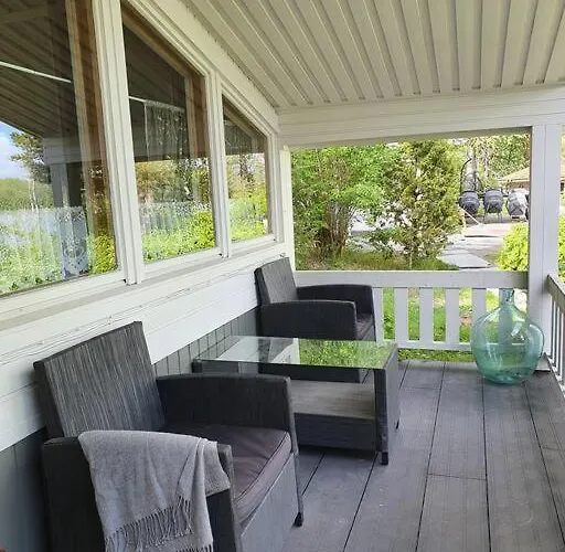 Moekki Ja Rantasauna Saimaan Rannalla