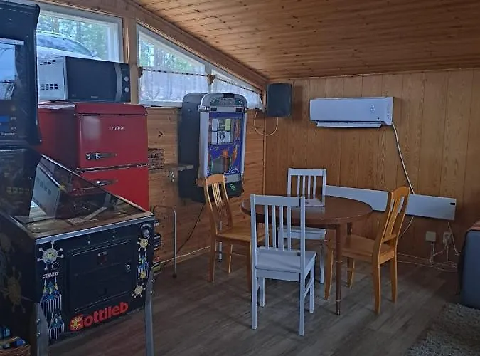 Moekki Ja Rantasauna Saimaan Rannalla *